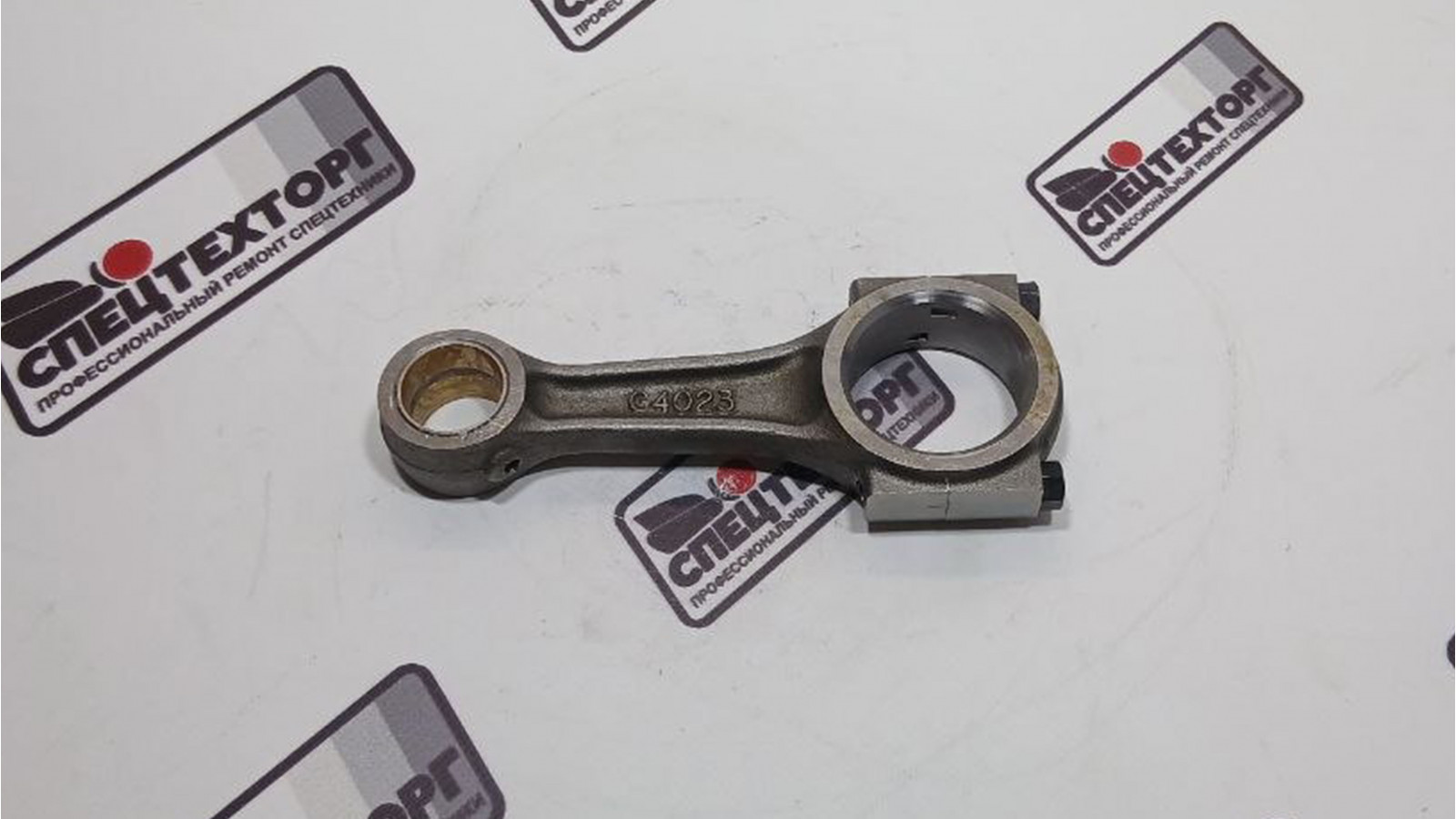 Шатун Cummins A2300 4900406 Шатун Cummins A2300 4900406