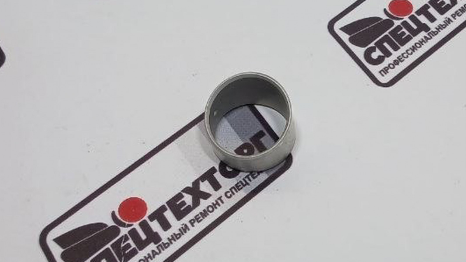 Втулка шатуна Perkins 1506D-E88TA T400769 Втулка шатуна Perkins 1506D-E88TA T400769