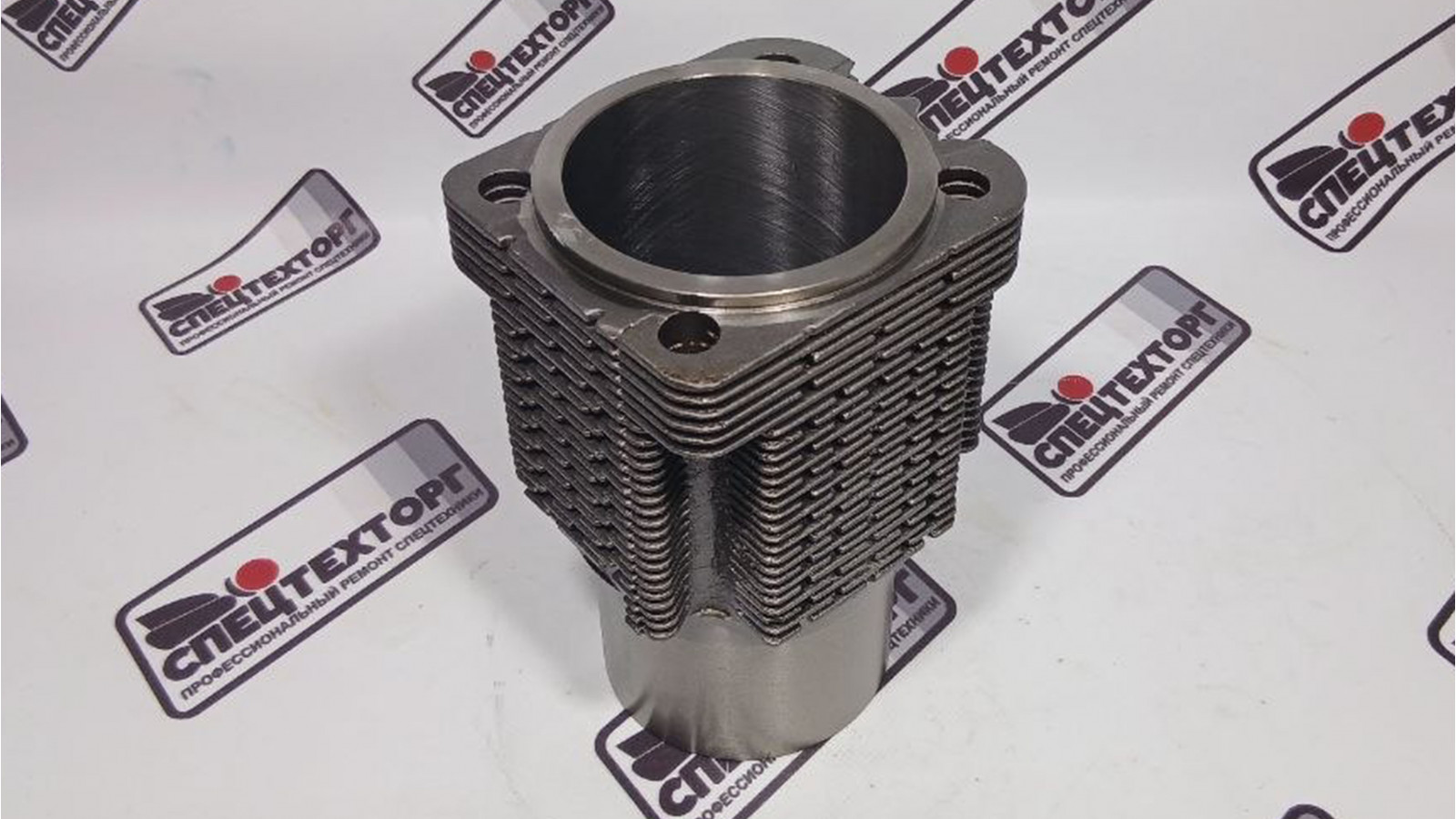 Гильза DEUTZ F6L913 02231928 Гильза DEUTZ F6L913 02231928