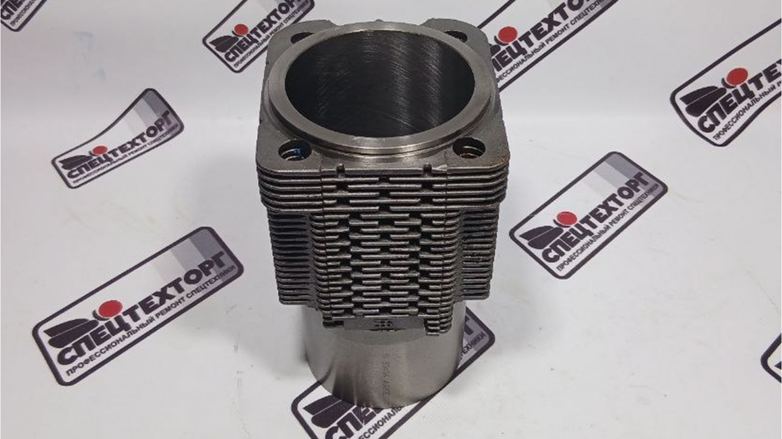 Гильза DEUTZ F6L914 02139501 Гильза DEUTZ F6L914 02139501