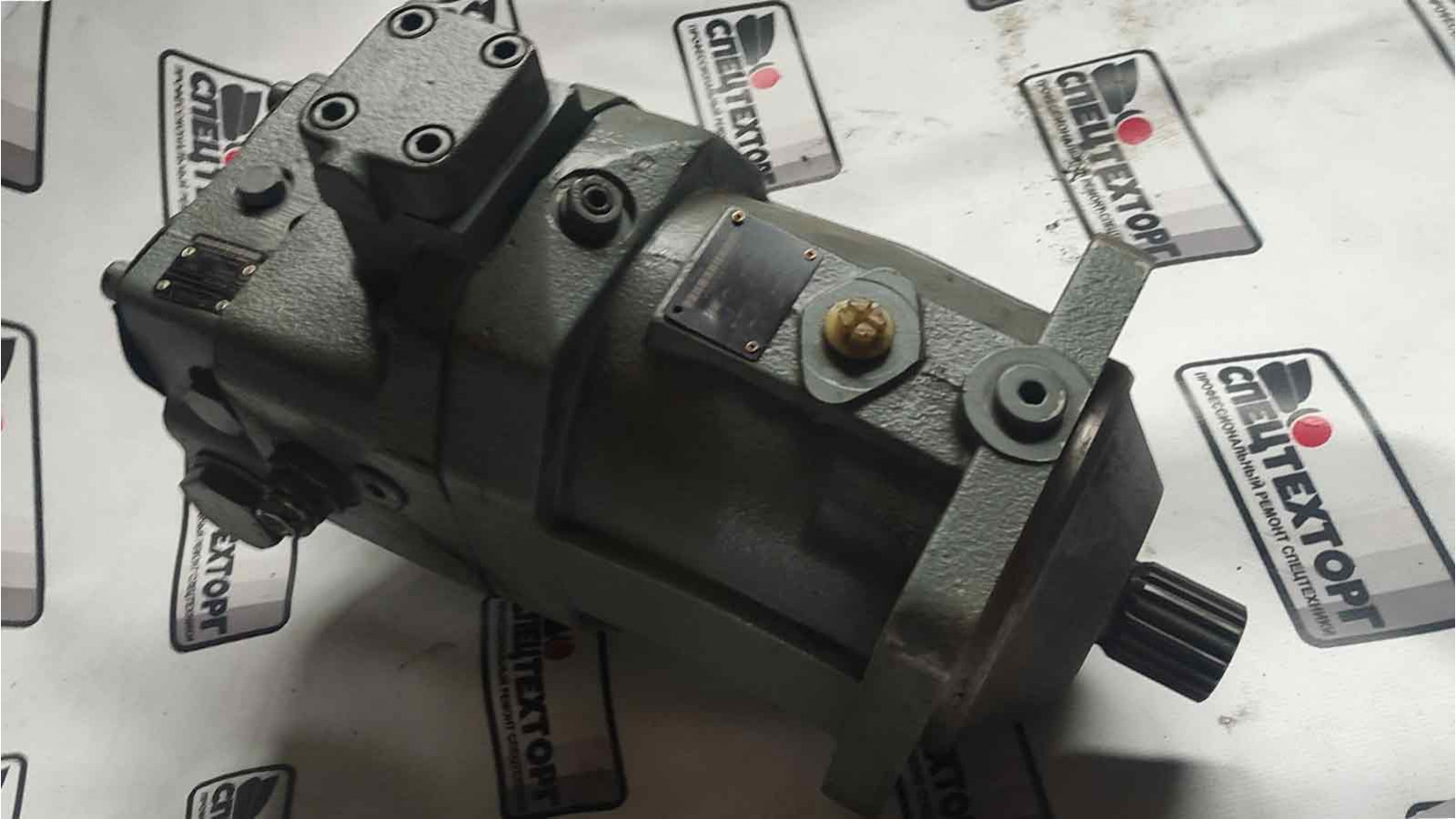 Гидромотор хода HYUNDAI R180W-9S 31N5-43002 Гидромотор хода HYUNDAI R180W-9S 31N5-43002