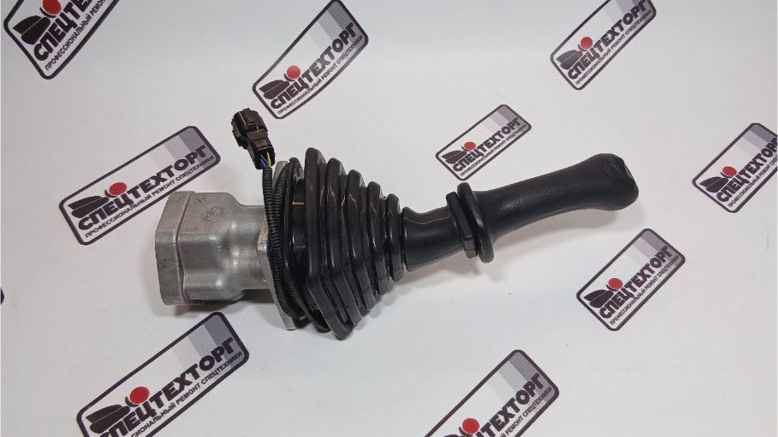 Джойстик правый Hyundai R300LC-9S R300LC-9SH R320LC-9 R330LC-9S R380LC-9SH 31Q8-20042 Джойстик правый Hyundai R300LC-9S R300LC-9SH R320LC-9 R330LC-9S R380LC-9SH 31Q8-20042